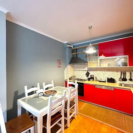 Central Inn Home Tirana Daire Tiran