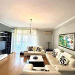Central Inn Home Tirana 公寓 *