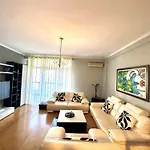 公寓 Central Inn Home Tirana