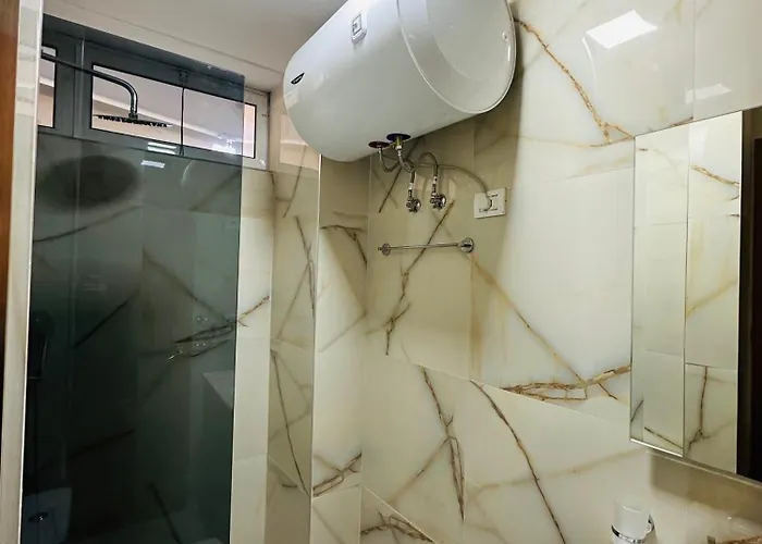 Апартаменты Central Inn Home Tirana Тирана